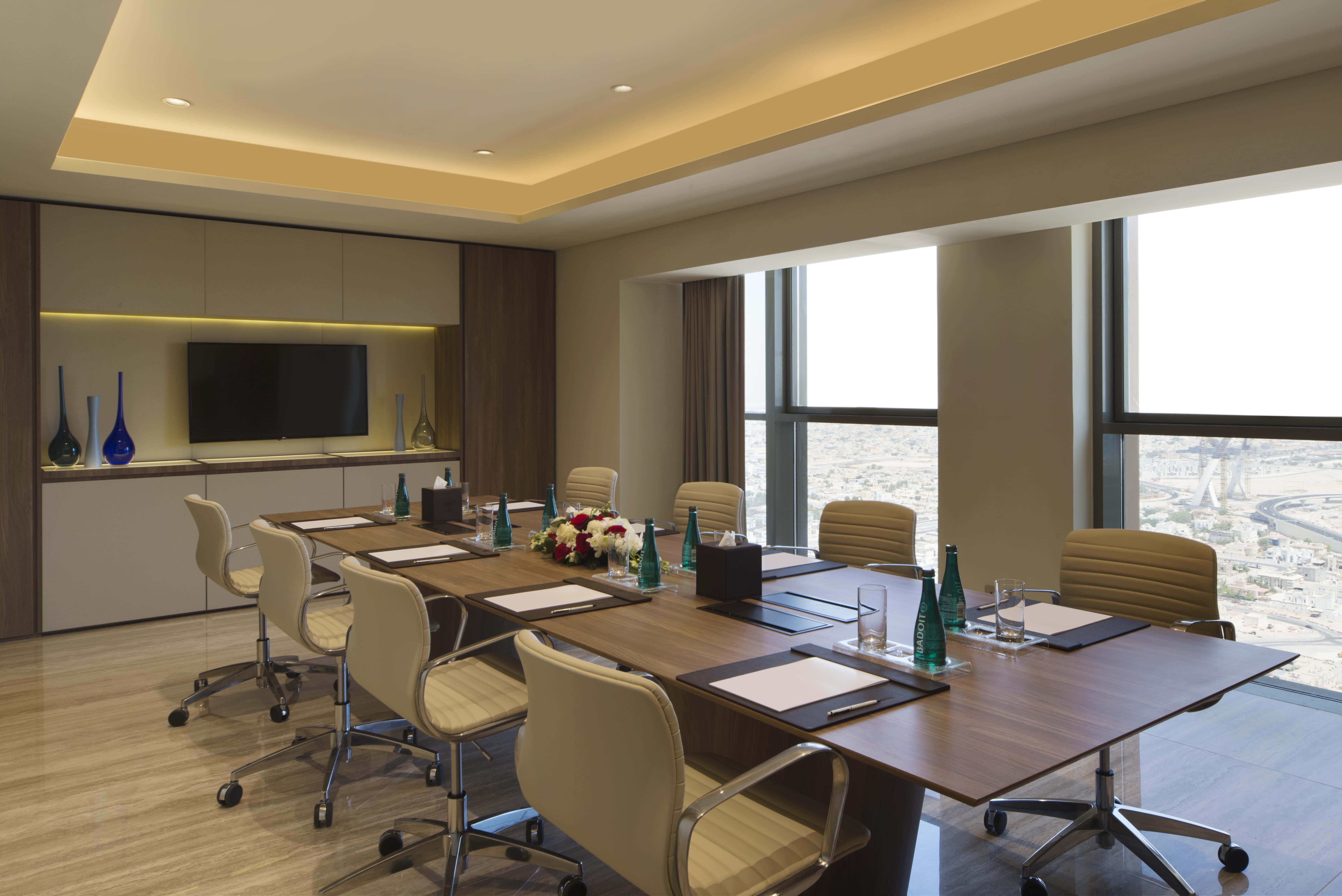 Voco Doha West Bay Suites By Ihg Hotel 5*