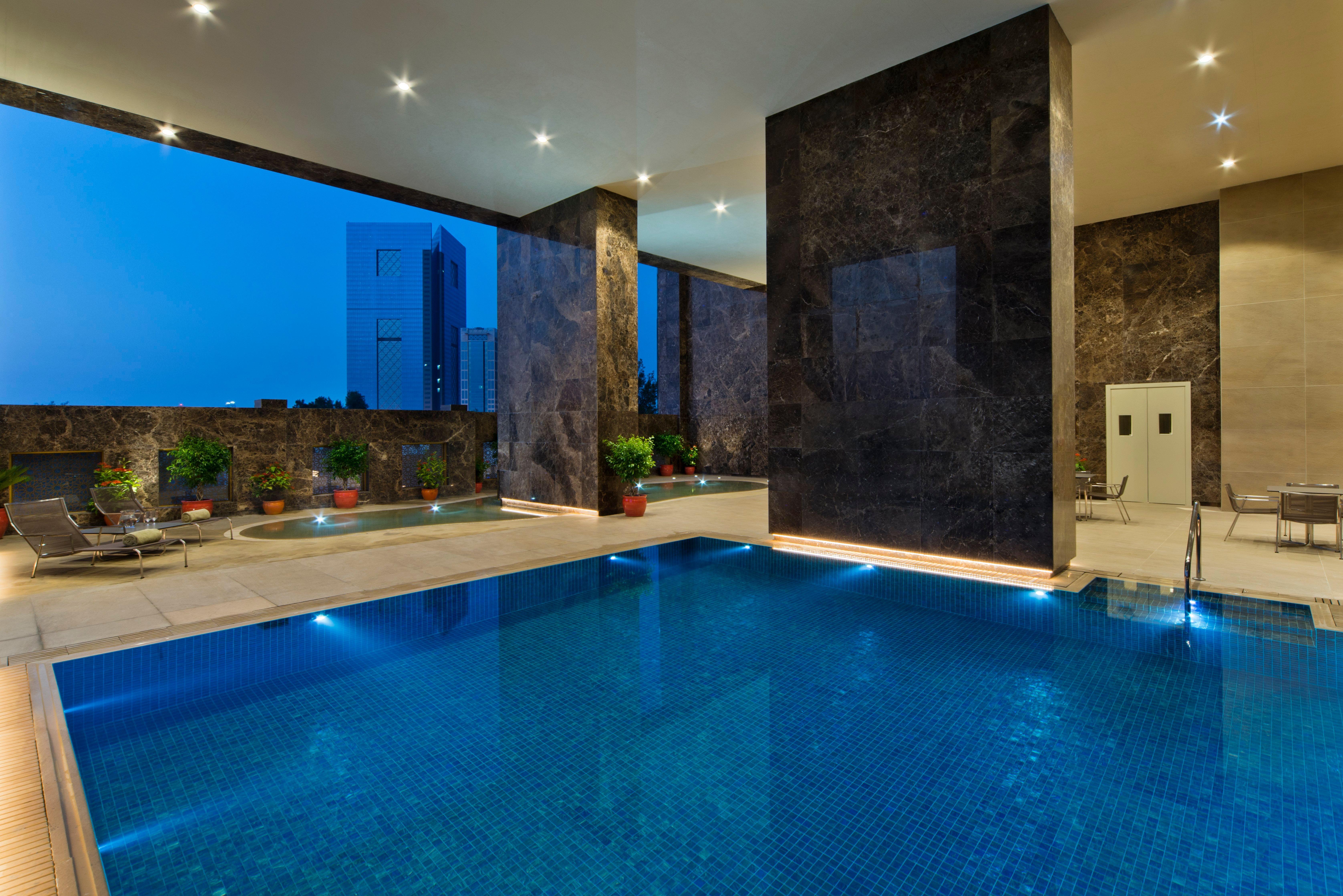 Voco Doha West Bay Suites By Ihg होटल 5*