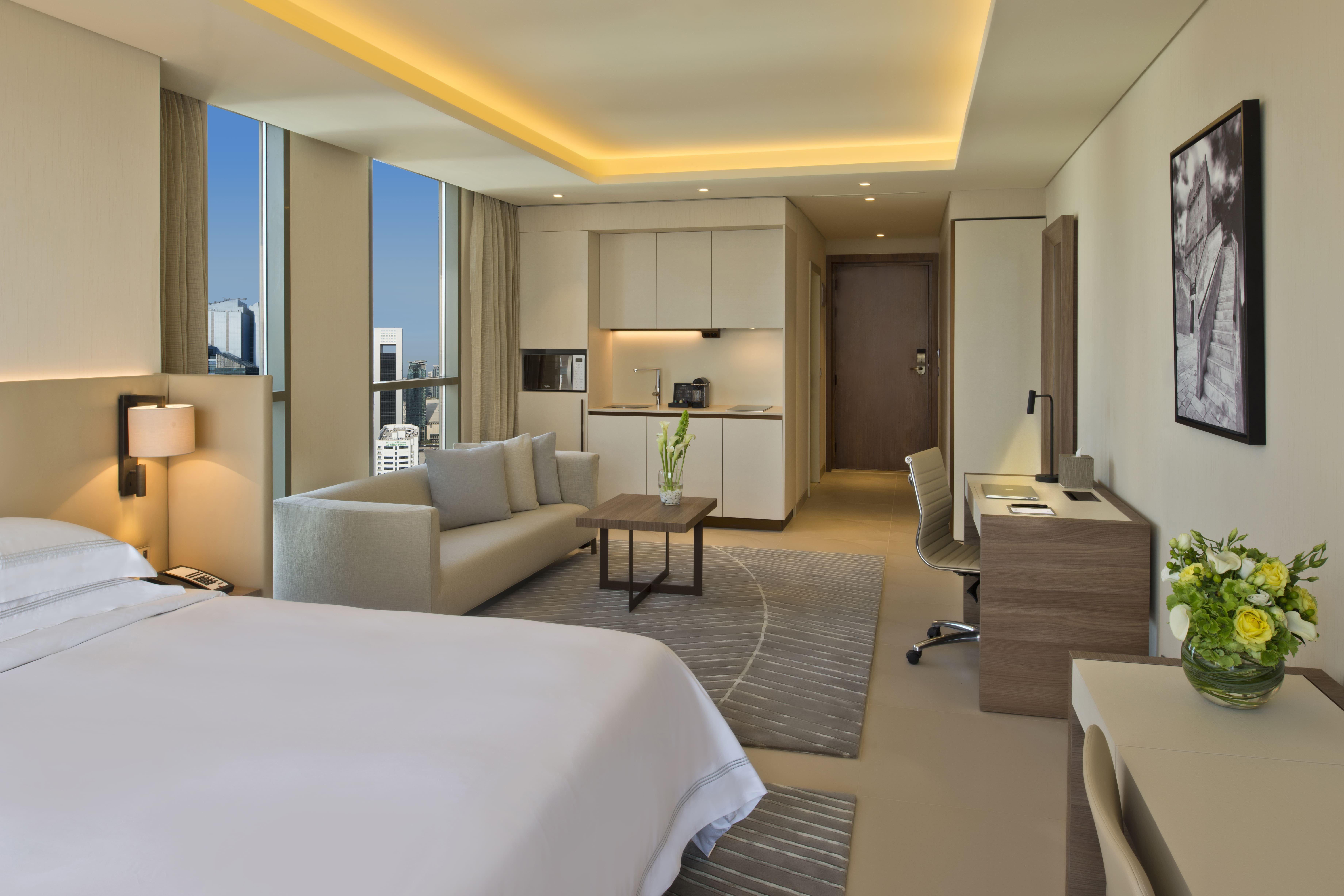 Voco Doha West Bay Suites By Ihg होटल